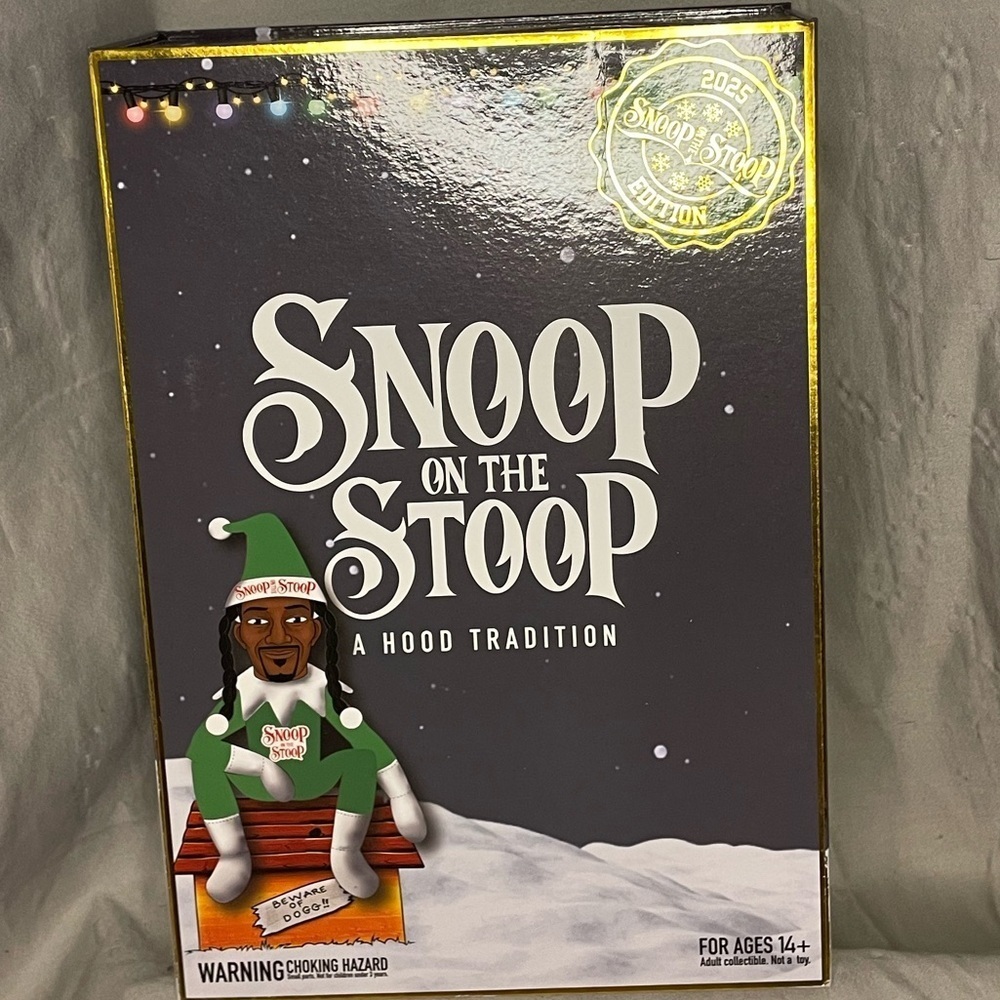 NIB Snoop on the Stoop Holiday Figure